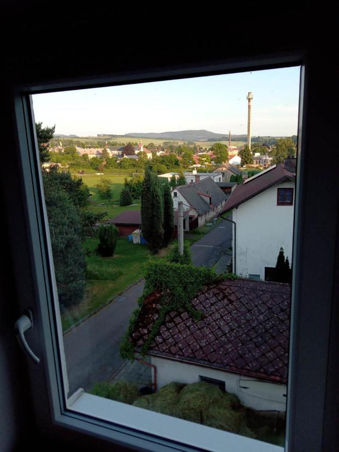 Apartman Police Nad Metuji Apartment Luaran gambar