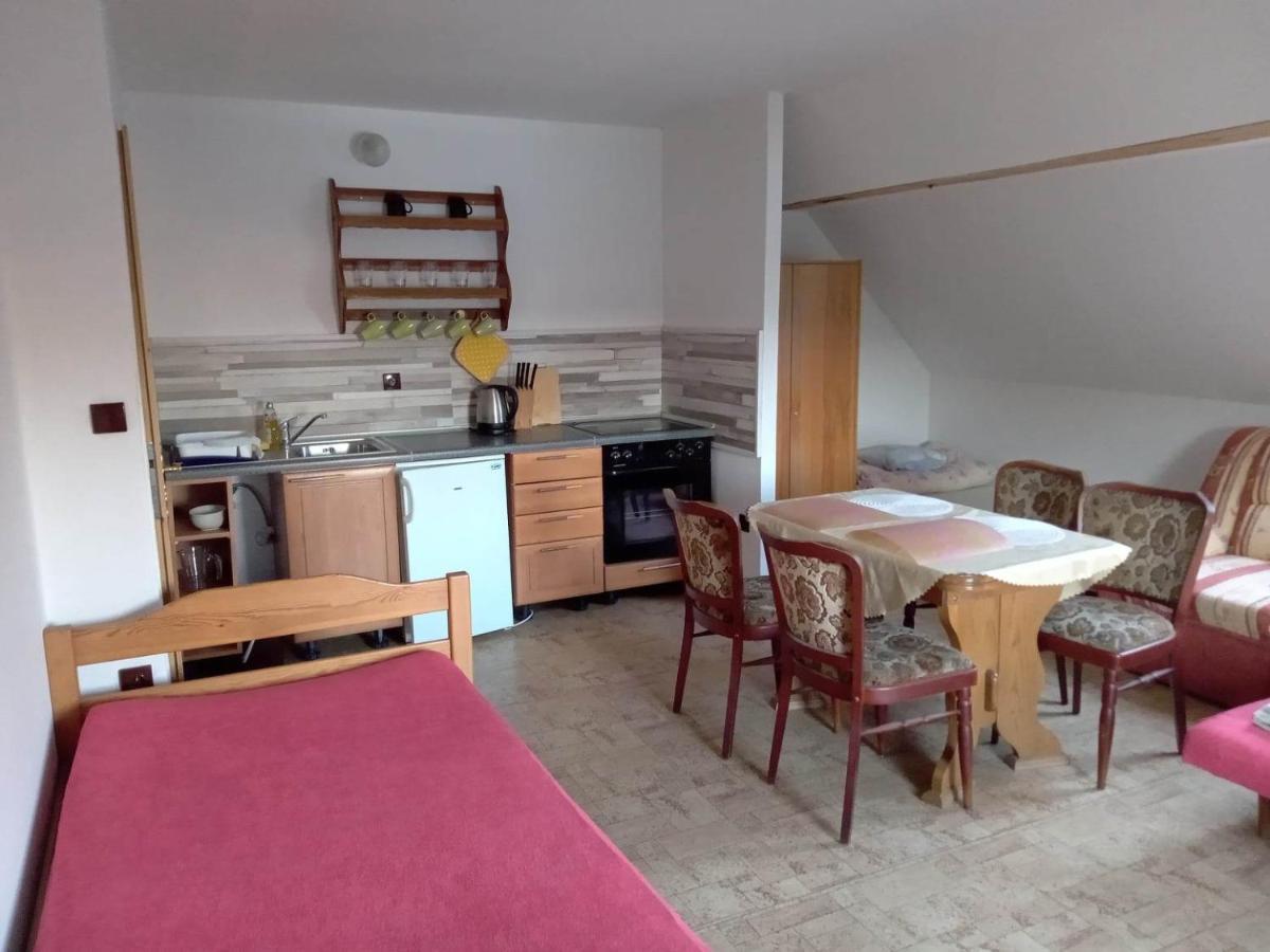 Apartman Police Nad Metuji Apartment Luaran gambar